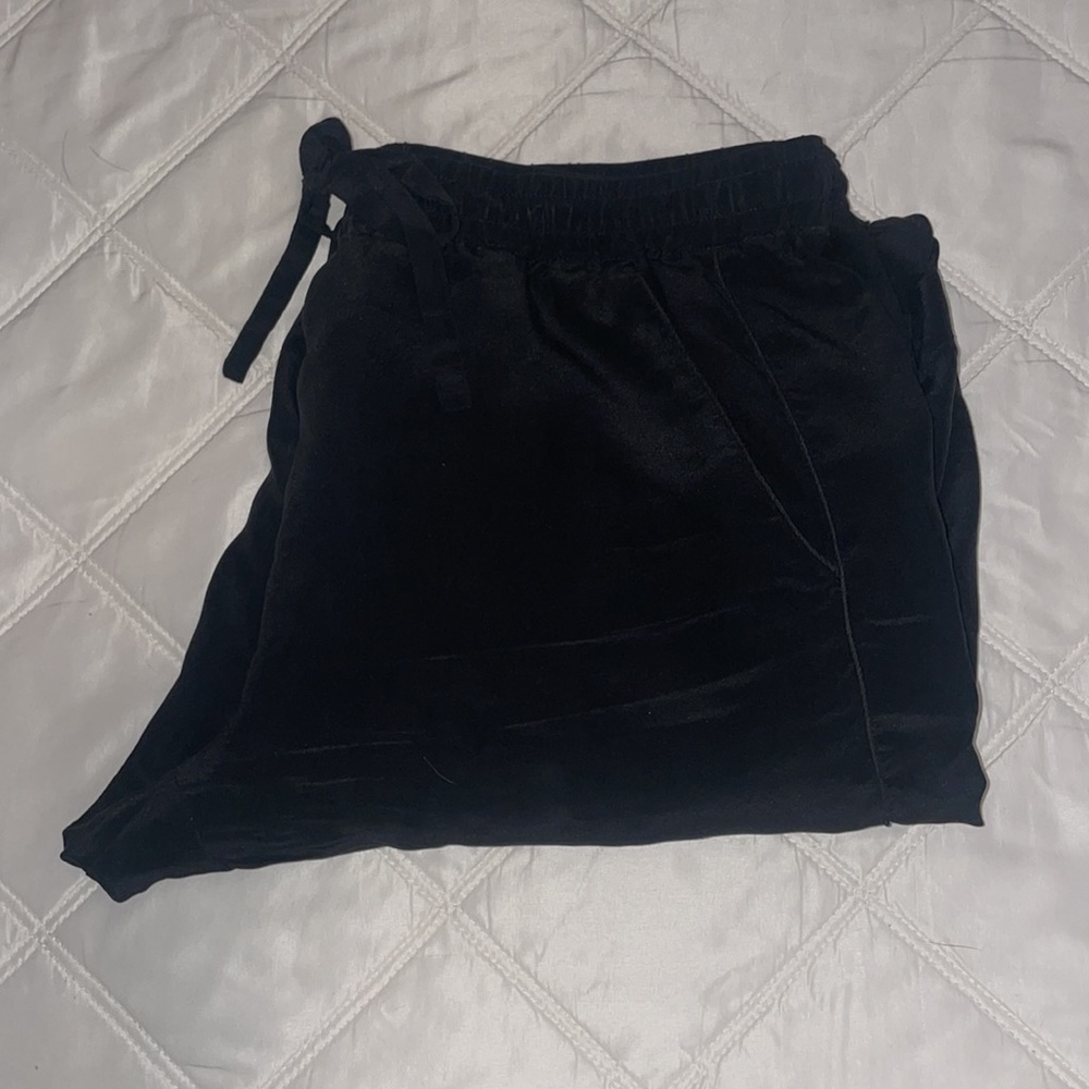 Johnny Was black silk pant. Sz S. never worn.